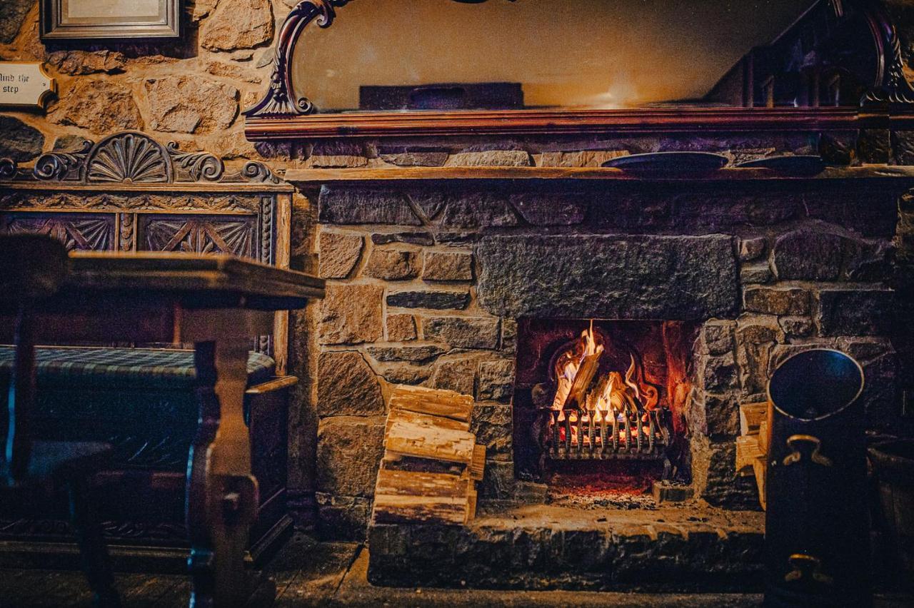 The George Hotel إنفيراري المظهر الخارجي الصورة